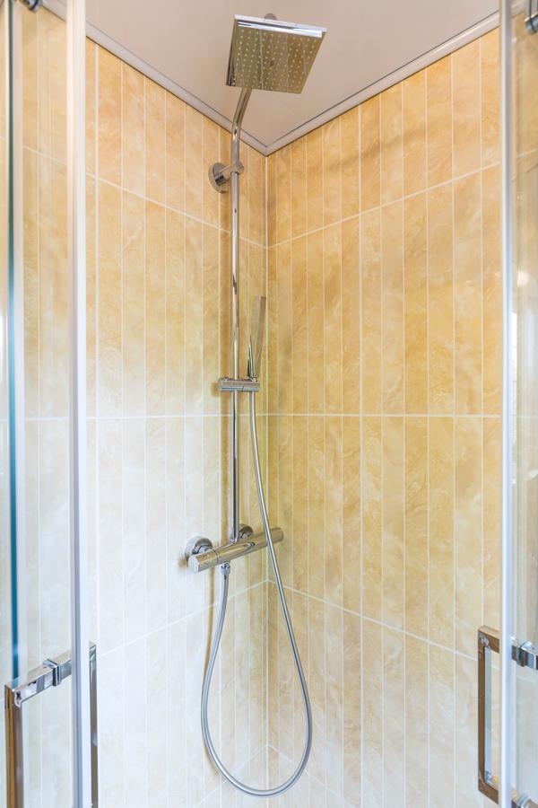 Linton Hotel Luton ルートン エクステリア 写真
