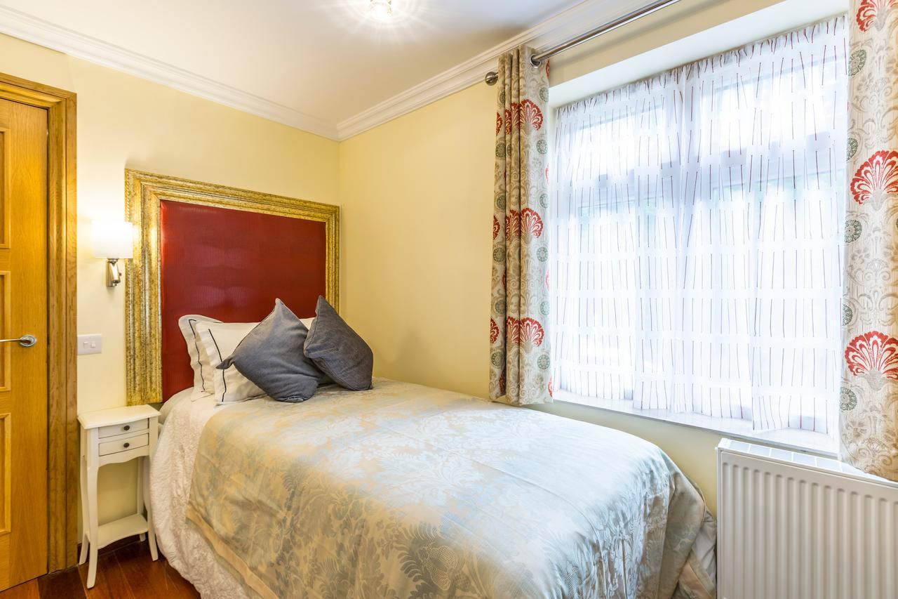 Linton Hotel Luton ルートン エクステリア 写真