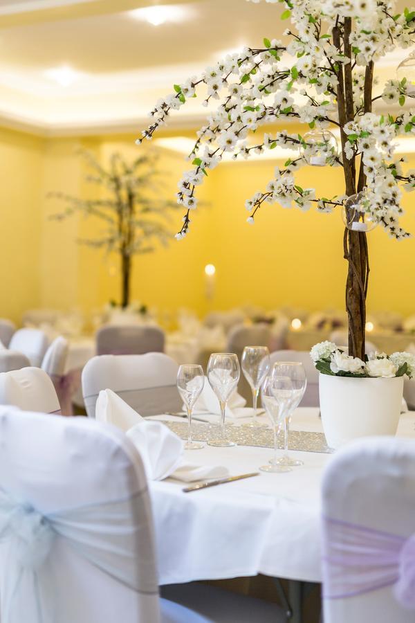 Linton Hotel Luton ルートン エクステリア 写真